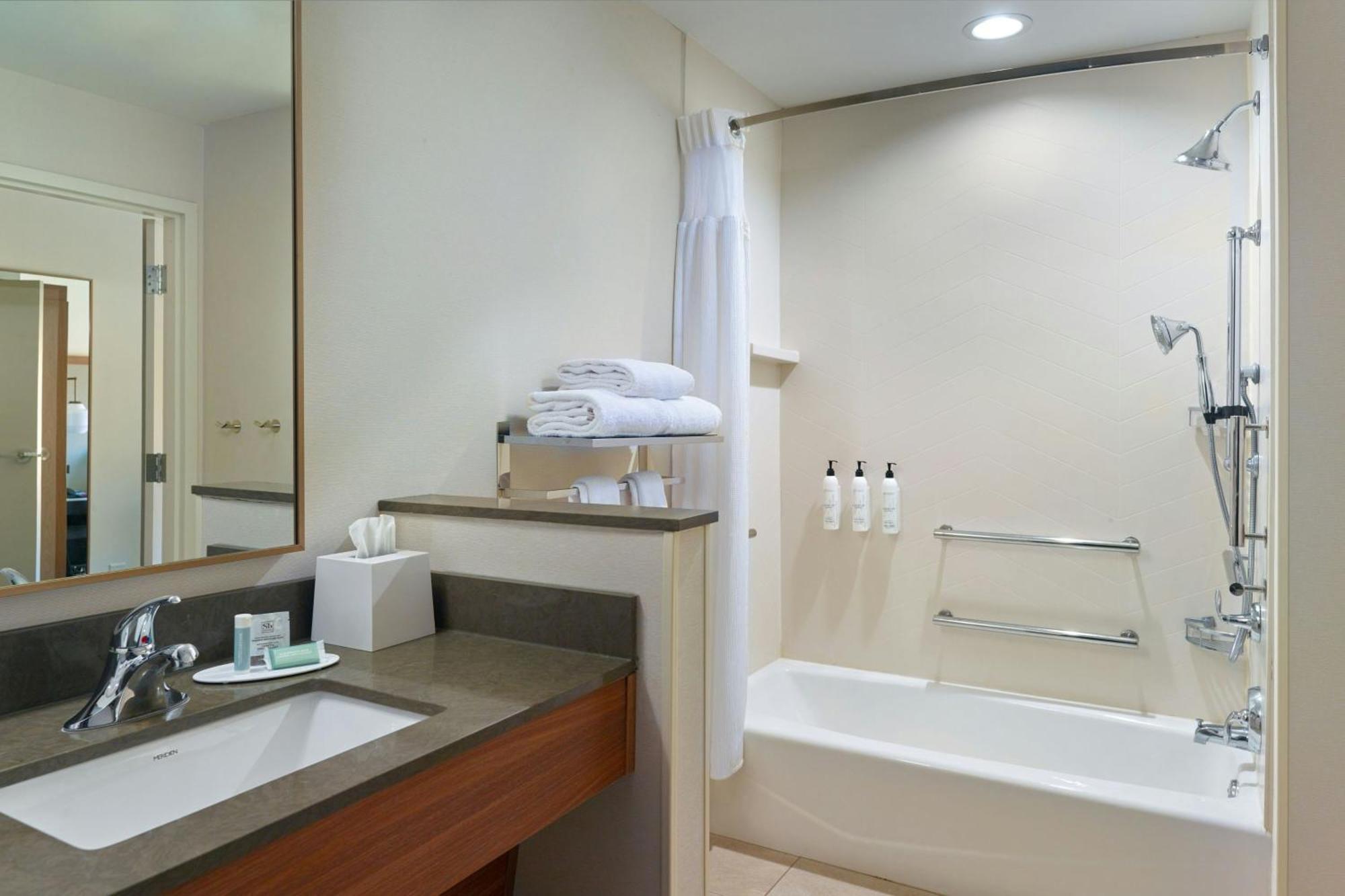 Fairfield Inn & Suites By Marriott Helen Exterior photo