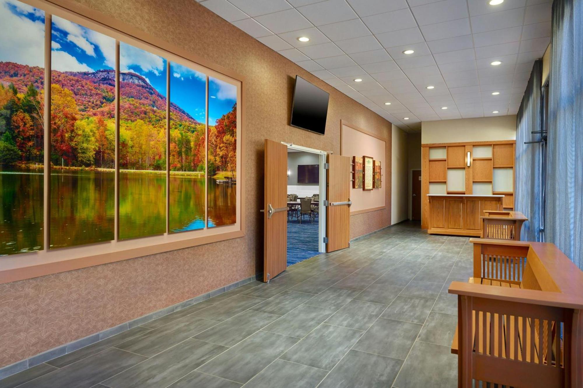 Fairfield Inn & Suites By Marriott Helen Exterior photo
